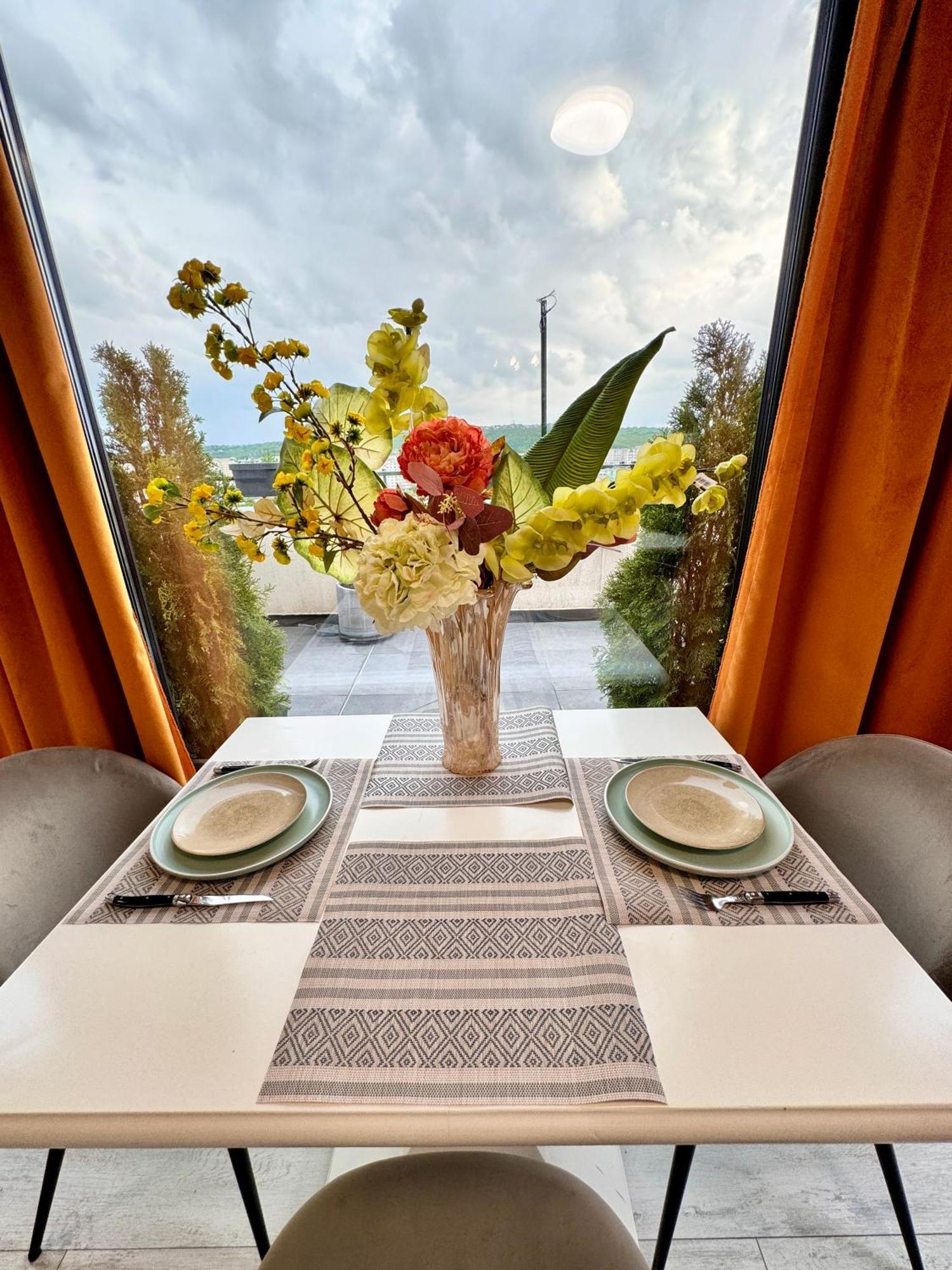 Penthouse Iasi Apartment Exterior foto