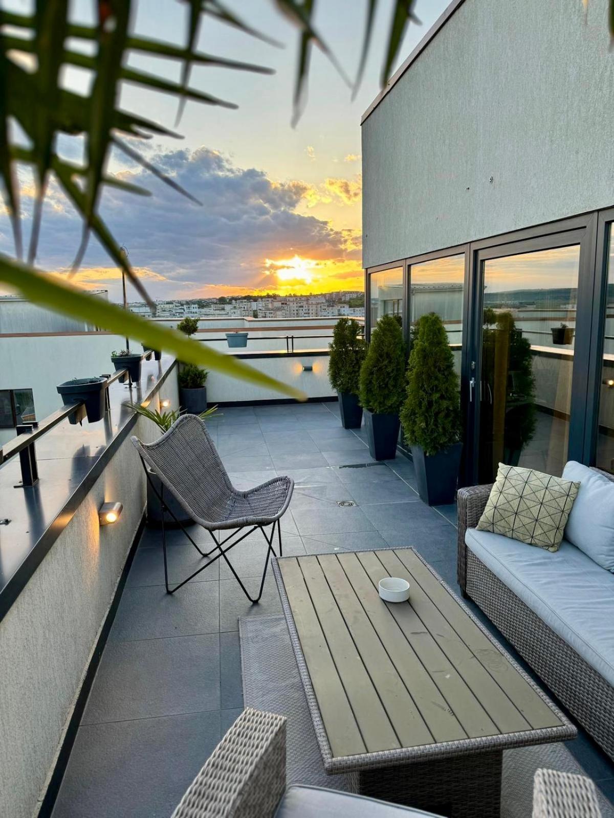 Penthouse Iasi Apartment Exterior foto