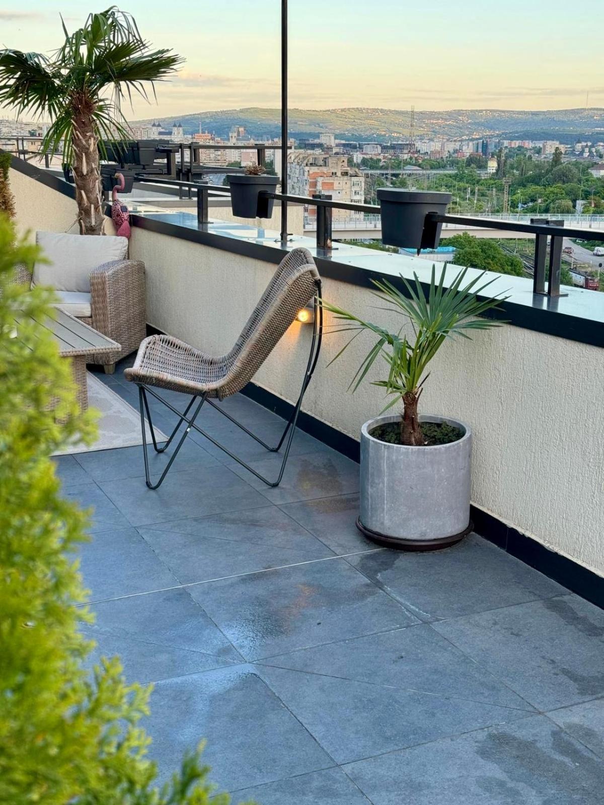 Penthouse Iasi Apartment Exterior foto